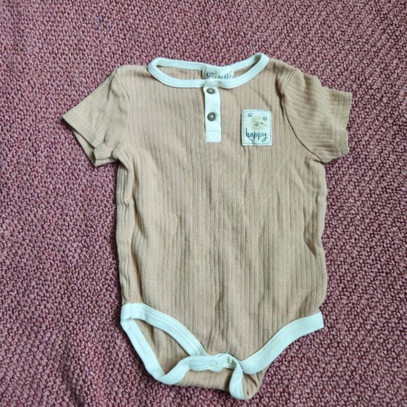 Sale 🎉🥳 4/$25 or $10 Kit +Pearl Baby Set Size 24M - Picture 3 of 4